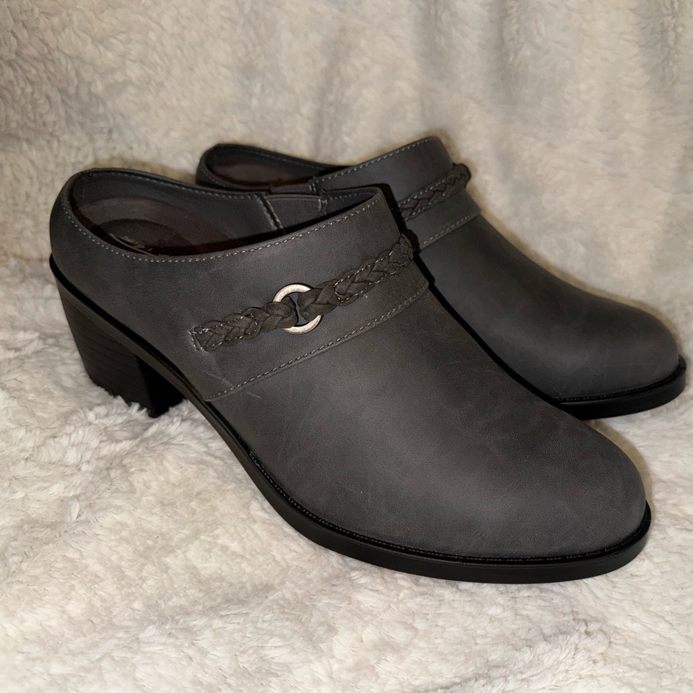 EASY STREET GILLY WOMENS MULES